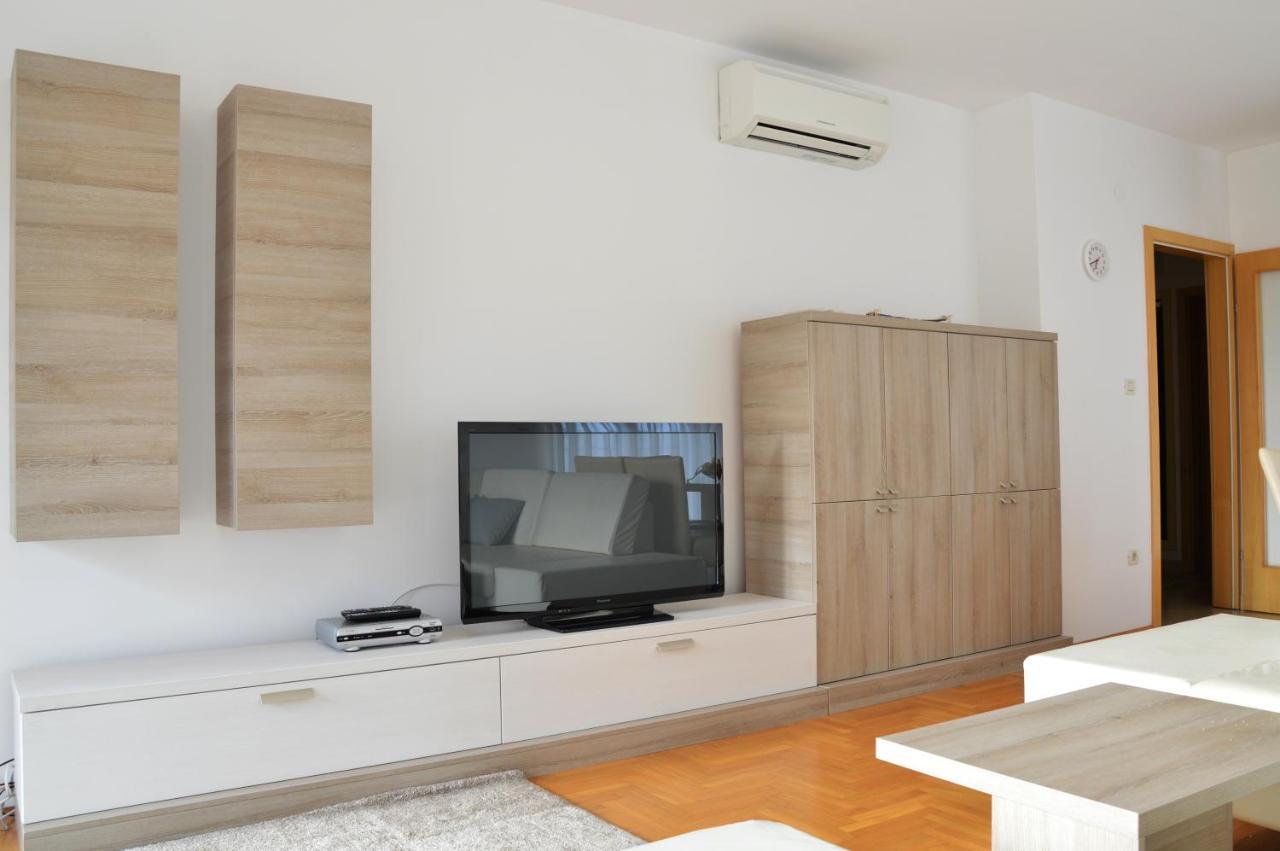 Apartment Silvija Sea View ウマグ エクステリア 写真